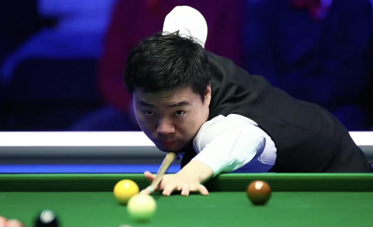 某青年队中 某青年队中